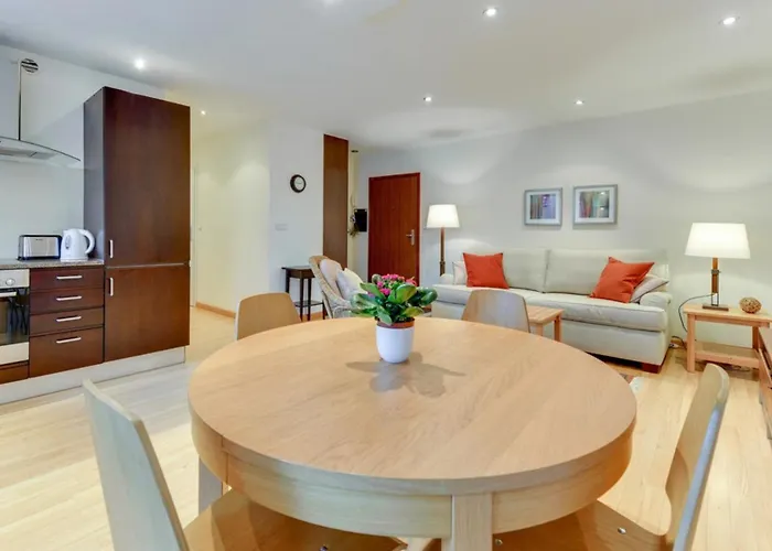Kameralny Apartament Victus Z Balkonem By Noclegi Renters